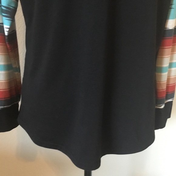 Black shirt with Aztec print long sleeves - Picture 8 of 11